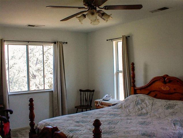 32860 George Smith Road, Yokuts Valley, CA 93675