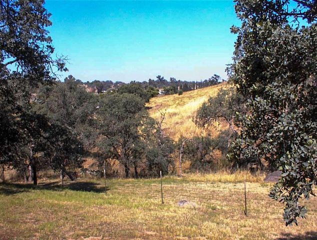 32860 George Smith Road, Yokuts Valley, CA 93675