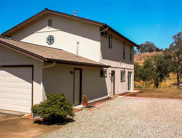 32860 George Smith Road, Yokuts Valley, CA 93675