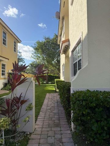 448 NE 21st Ave, Homestead, FL 33033