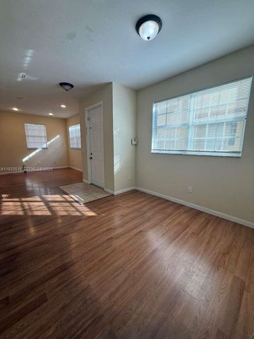 448 NE 21st Ave, Homestead, FL 33033