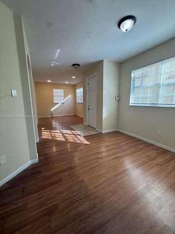 448 NE 21st Ave, Homestead, FL 33033