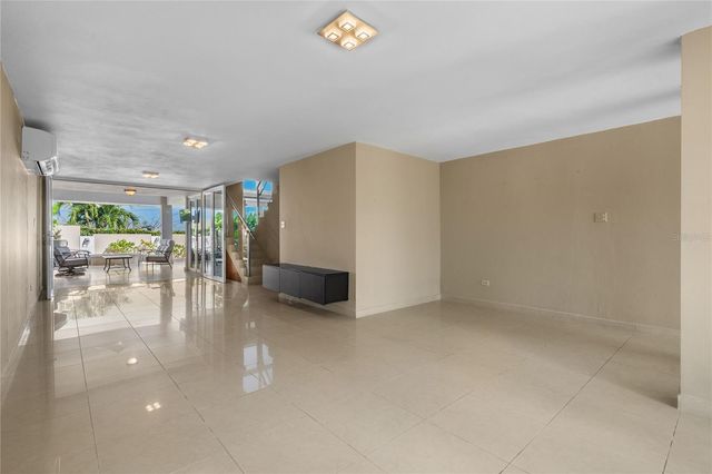 T-3 PRINCESA ANA, Guaynabo, PR 00969