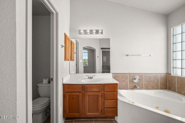 695 Teichelkamp Drive, Horizon City, TX 79928