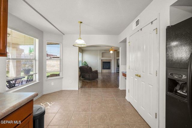 695 Teichelkamp Drive, Horizon City, TX 79928