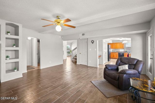 695 Teichelkamp Drive, Horizon City, TX 79928