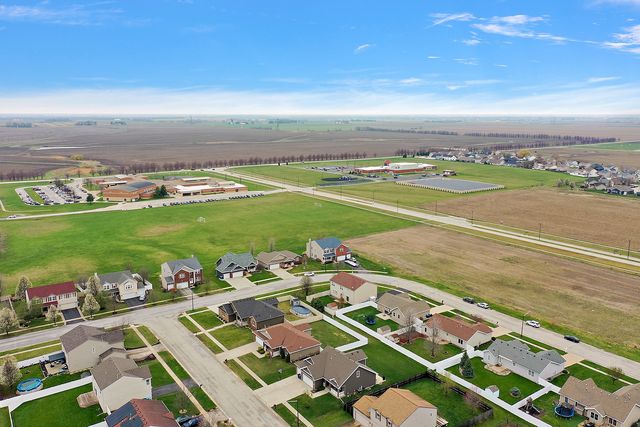 670 Lookout Way, Bourbonnais, IL 60914