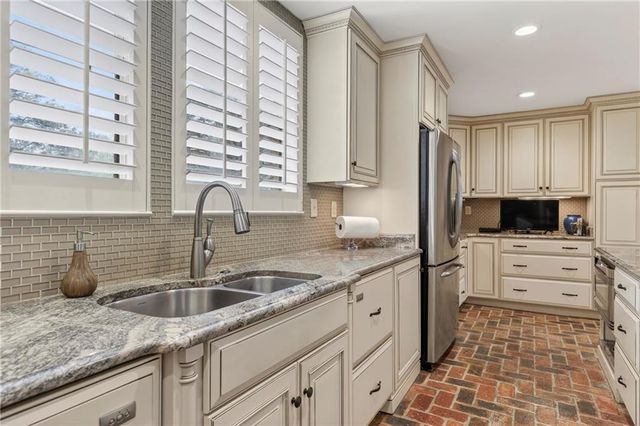 3175 Dawes Lake Road E, Mobile, AL 36619