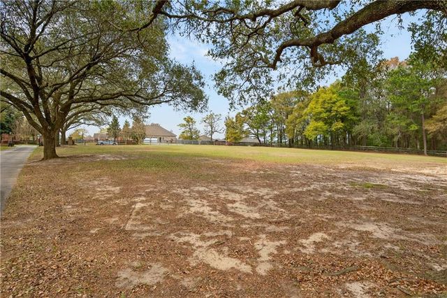3175 Dawes Lake Road E, Mobile, AL 36619
