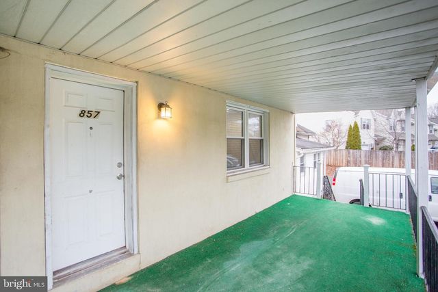 857 STREET RD, Southampton, PA 18966