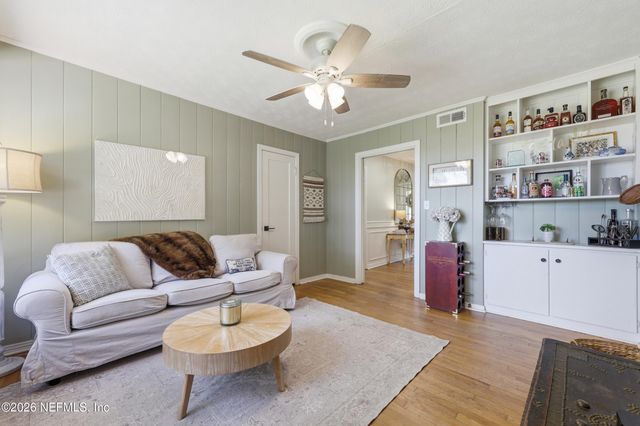 1244 GLENGARRY Road, Jacksonville, FL 32207