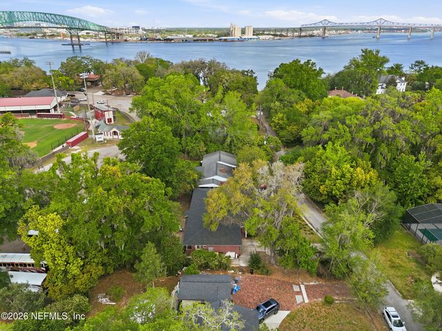 1244 GLENGARRY Road, Jacksonville, FL 32207