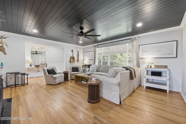 1244 GLENGARRY Road, Jacksonville, FL 32207