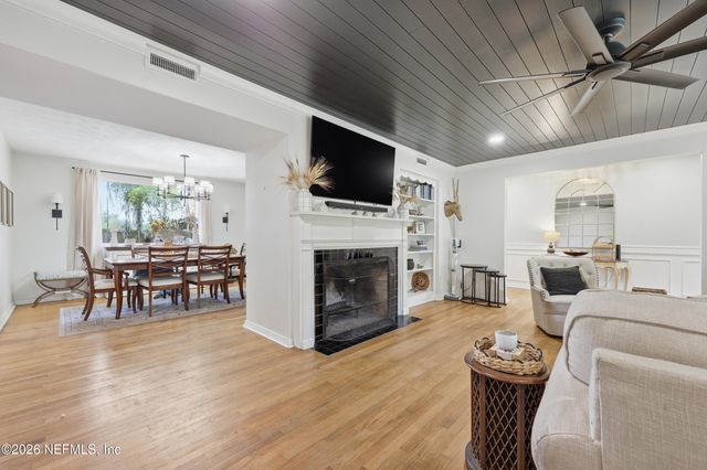 1244 GLENGARRY Road, Jacksonville, FL 32207