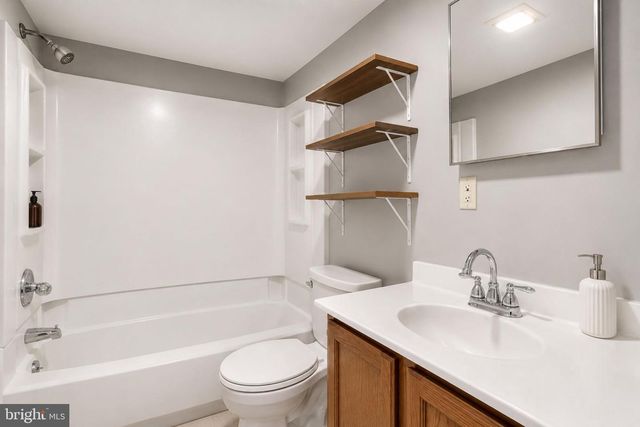 544 ROCKBRIDGE DR SE, Leesburg, VA 20175