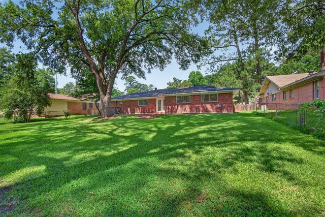 2709 Ridge Lake Drive, Shreveport, LA 71109