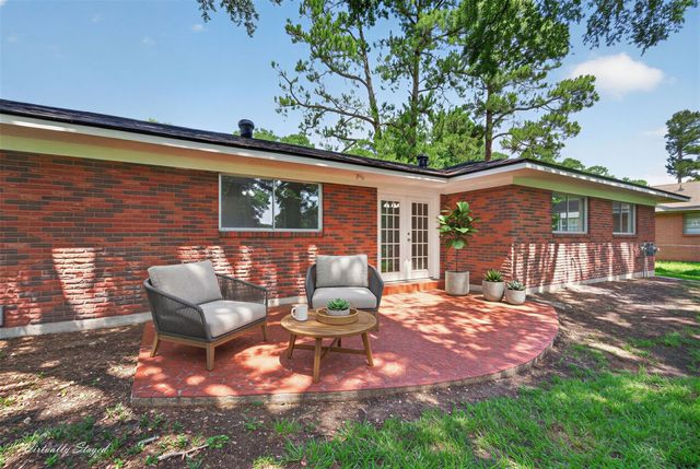 2709 Ridge Lake Drive, Shreveport, LA 71109