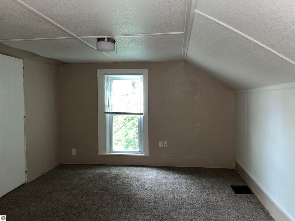 Image 22 of property listing at 415 S Franklin # 1, Mt Pleasant, MI 48858