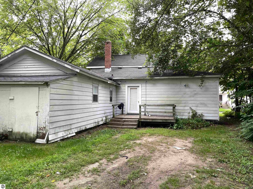 Image 28 of property listing at 415 S Franklin # 1, Mt Pleasant, MI 48858