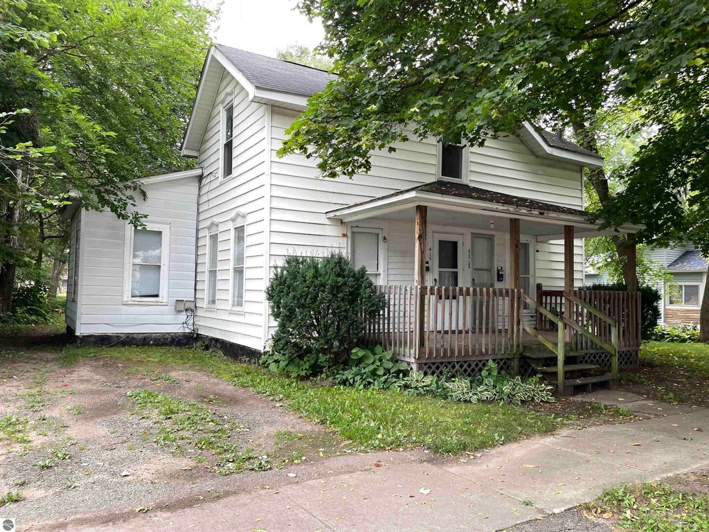 Image 3 of property listing at 415 S Franklin # 1, Mt Pleasant, MI 48858