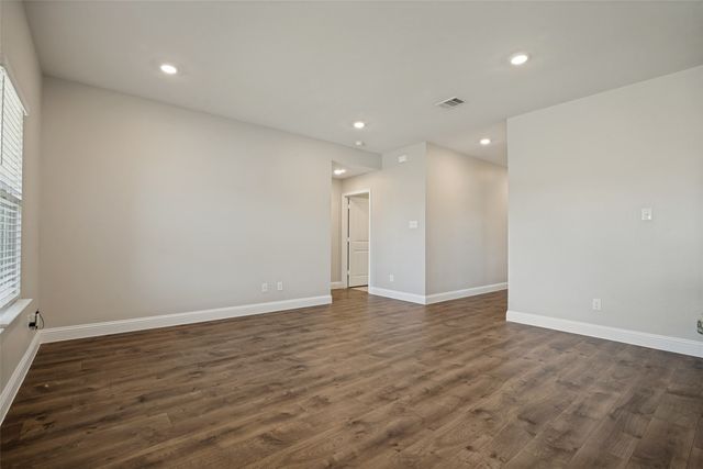 2910 Rowland Drive, Seagoville, TX 75159