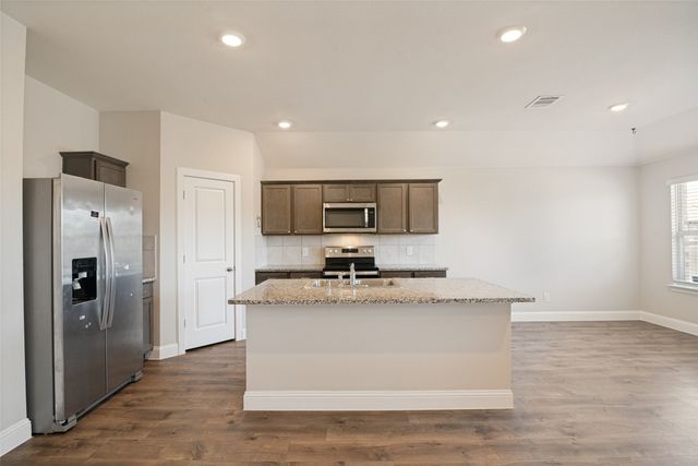 2910 Rowland Drive, Seagoville, TX 75159