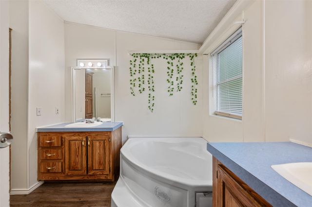 635 W Dittmar RD, Austin, TX 78745