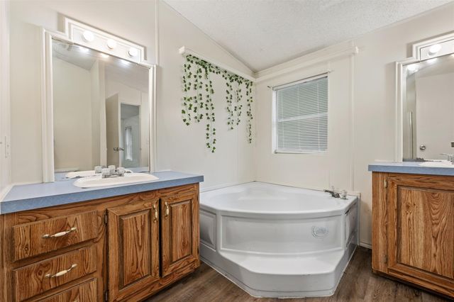 635 W Dittmar RD, Austin, TX 78745