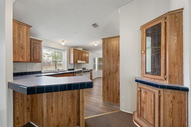 635 W Dittmar RD, Austin, TX 78745