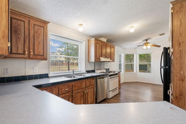 635 W Dittmar RD, Austin, TX 78745