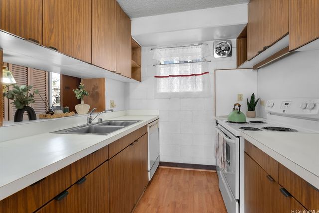 1073 Kinau Street 1004, Honolulu, HI 96814