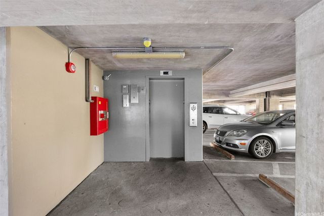 1073 Kinau Street 1004, Honolulu, HI 96814