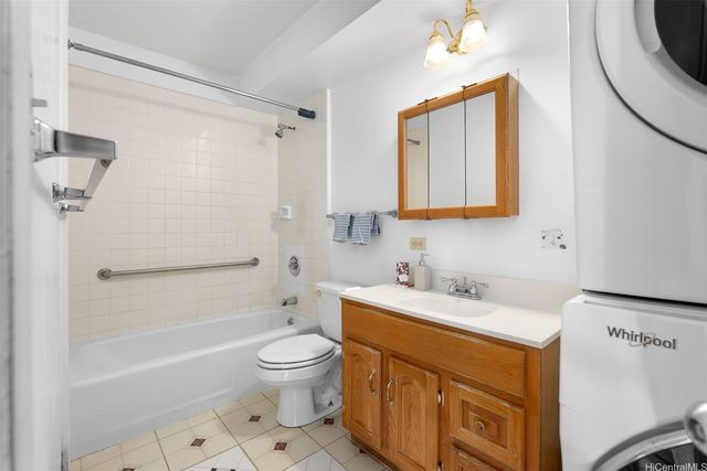 1073 Kinau Street 1004, Honolulu, HI 96814