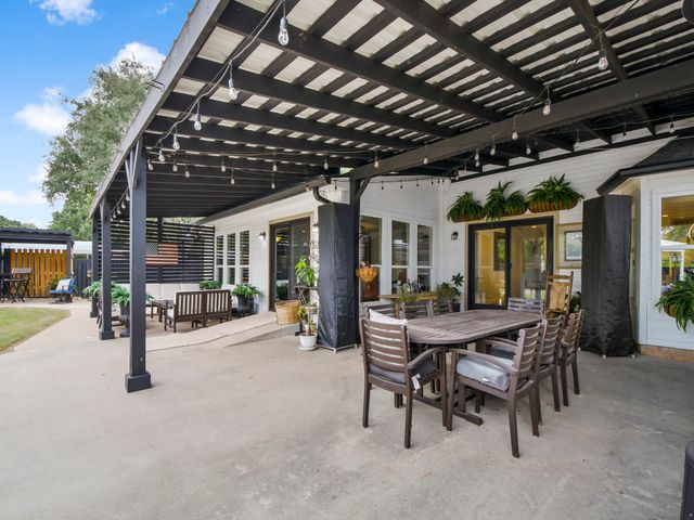 9867 Dripping Springs Road, Denison, TX 75021