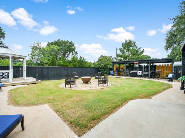 9867 Dripping Springs Road, Denison, TX 75021