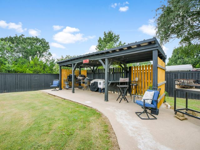 9867 Dripping Springs Road, Denison, TX 75021