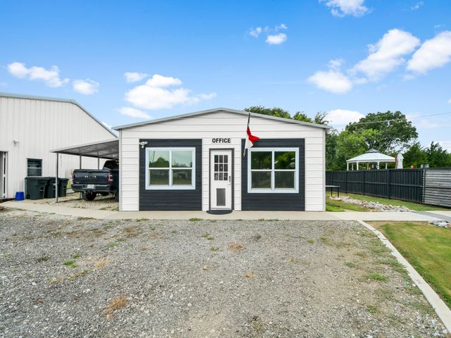 9867 Dripping Springs Road, Denison, TX 75021