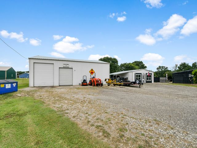 9867 Dripping Springs Road, Denison, TX 75021