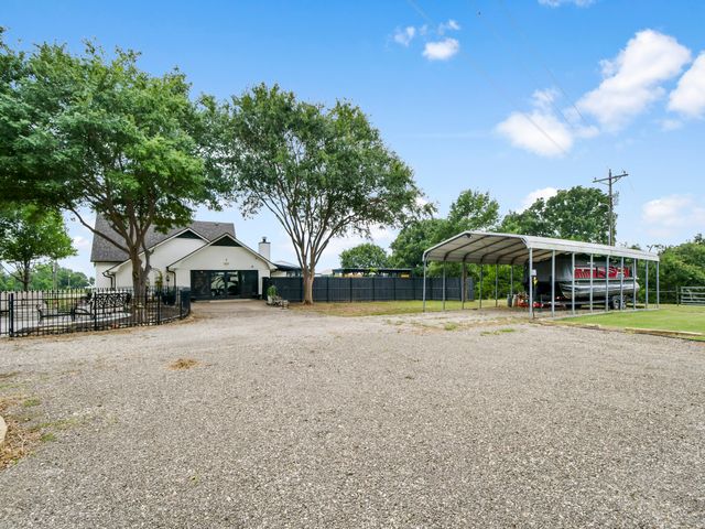 9867 Dripping Springs Road, Denison, TX 75021
