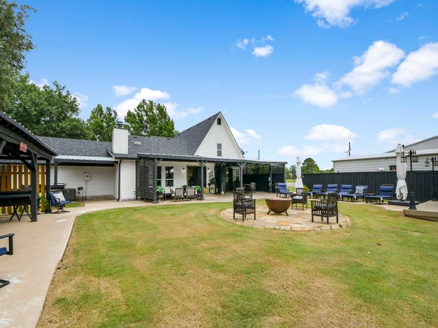 9867 Dripping Springs Road, Denison, TX 75021
