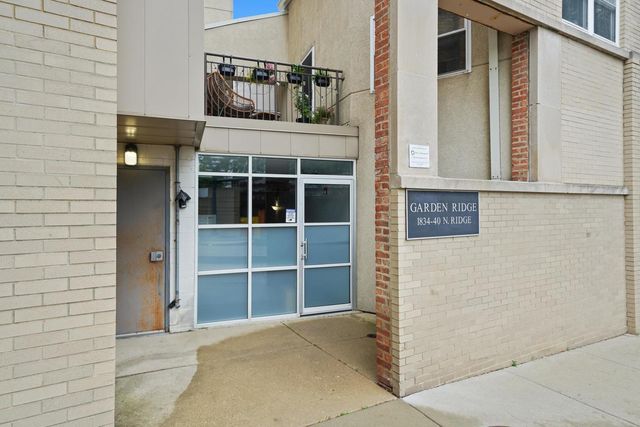 1834 Ridge Avenue 102, Evanston, IL 60201