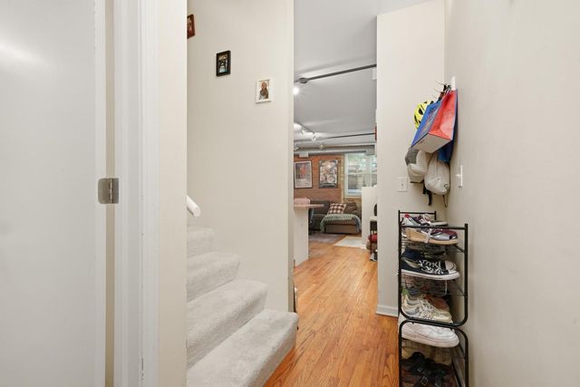 1834 Ridge Avenue 102, Evanston, IL 60201