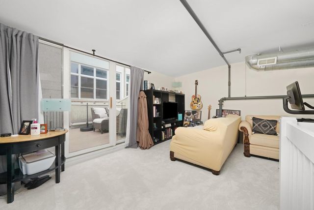 1834 Ridge Avenue 102, Evanston, IL 60201