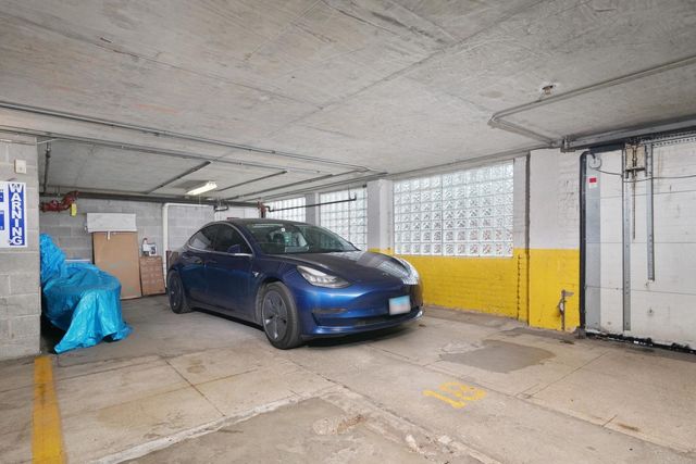 1834 Ridge Avenue 102, Evanston, IL 60201