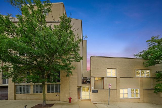 1834 Ridge Avenue 102, Evanston, IL 60201