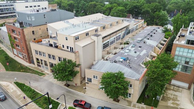 1834 Ridge Avenue 102, Evanston, IL 60201