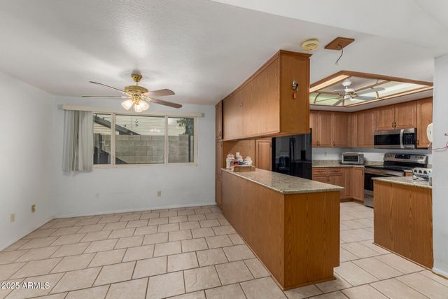 2338 W MONTE CRISTO Avenue, Phoenix, AZ 85023