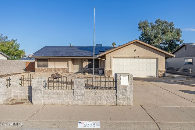 2338 W MONTE CRISTO Avenue, Phoenix, AZ 85023