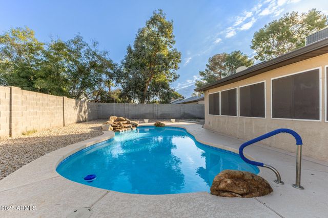 2338 W MONTE CRISTO Avenue, Phoenix, AZ 85023