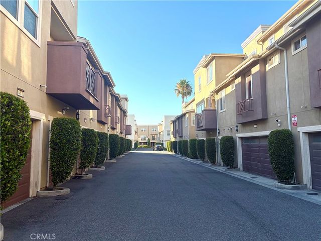 500 N Willowbrook, Compton, CA 90220